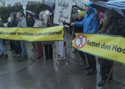 Gegen Windkraftanlagen auf dem Hochbühl: 140 Bürgerinnen und Bürger setzen ein starkes Zeichen 4 MWUeB 2026 01 29 004 2560px